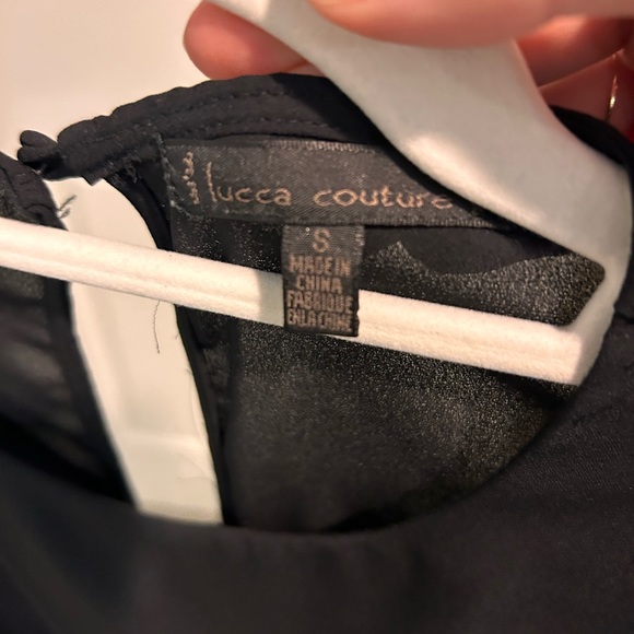 Romper great condition size small - Picture 3 of 3